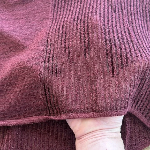 Jennifer Lopez Deep Red Knit Sweater - Picture 3 of 7